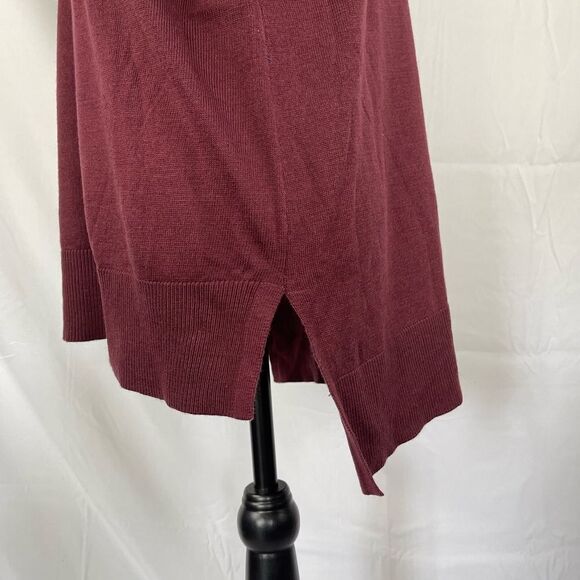 Premise women’s loose fitting long turtleneck Bordeaux color size medium - Picture 4 of 6